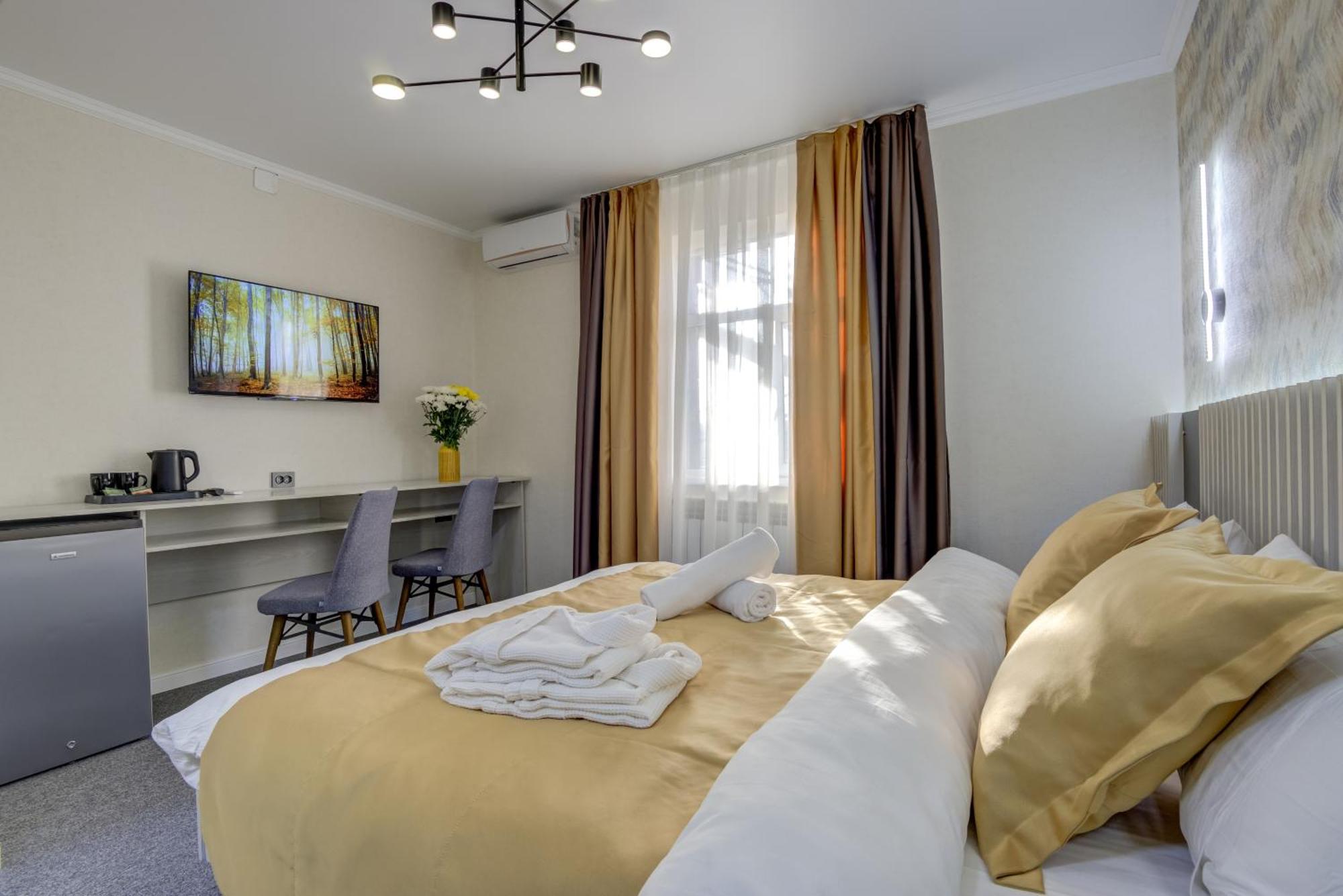 Viva Hotel Bishkek Ngoại thất bức ảnh