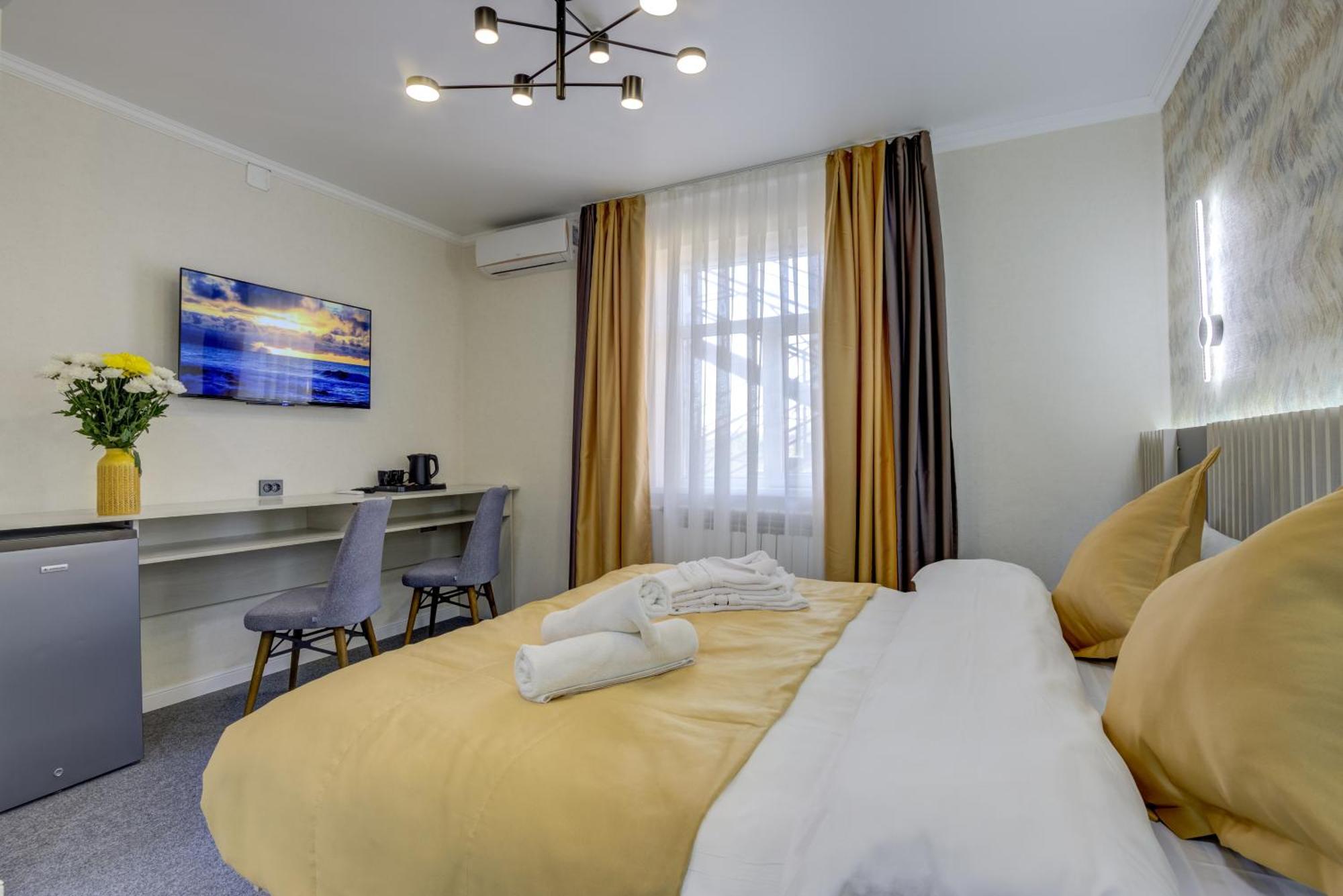 Viva Hotel Bishkek Ngoại thất bức ảnh