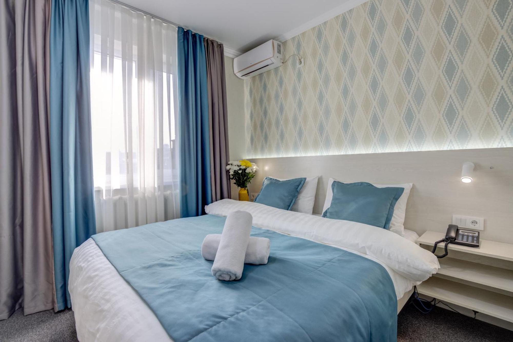 Viva Hotel Bishkek Ngoại thất bức ảnh