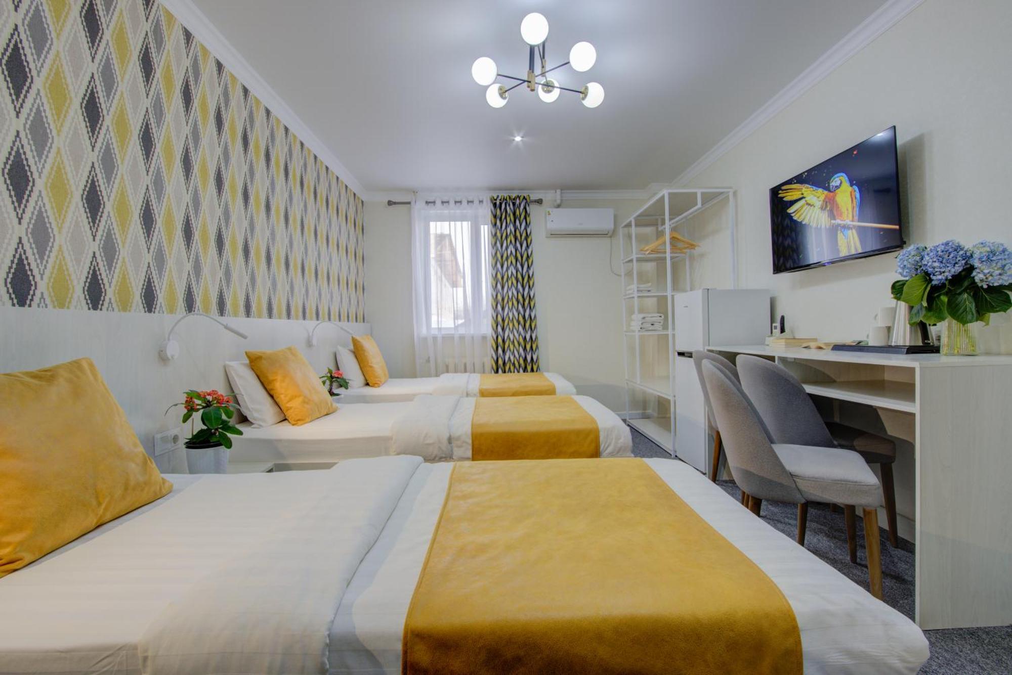 Viva Hotel Bishkek Ngoại thất bức ảnh